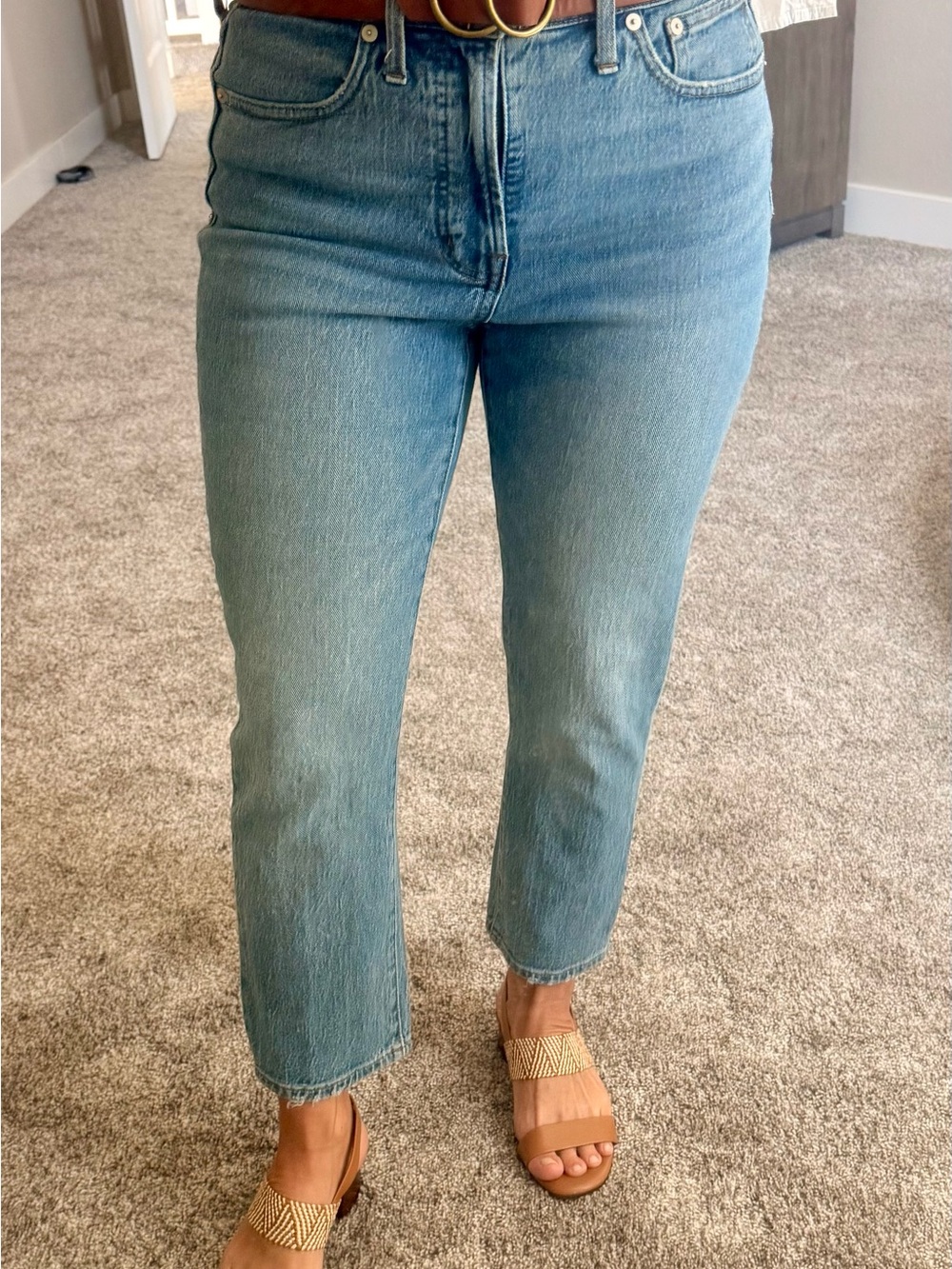 Madewell Cropped Perfect Vintage Straight-Leg Jeans in Medium Blue Wash - Picture 3 of 7